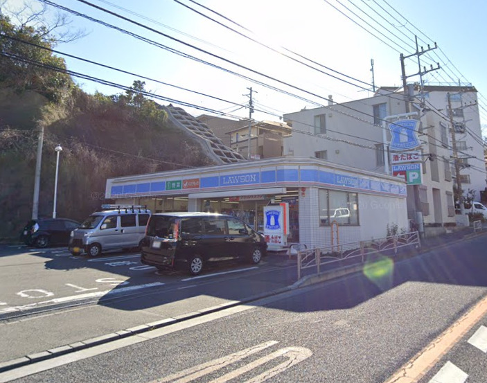 コンビニ　ローソン 富岡東五丁目店（コンビニ）まで742m