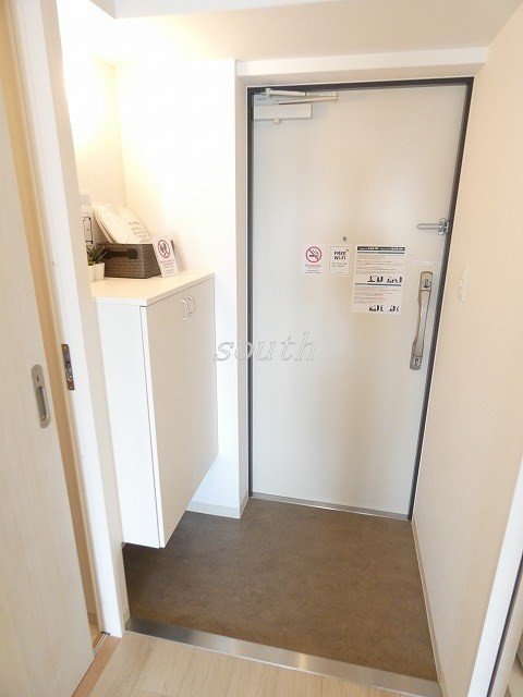 玄関　シューズＢＯＸつきの玄関