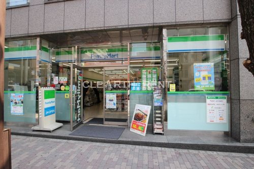 コンビニ　ファミリーマート 西麻布三丁目店（コンビニ）まで280m