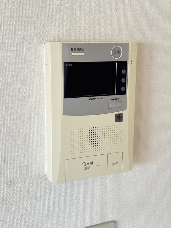 セキュリティ　（写真は清掃前）