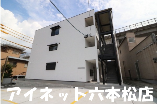 建物外観　拾六町の築浅物件をご紹介します。