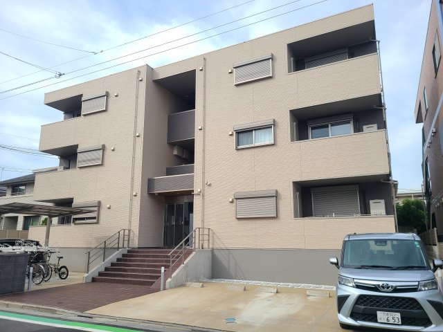 建物外観　★鉄骨造３階建てマンション！外観です★