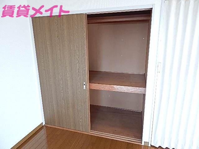収納　同物件別部屋の写真