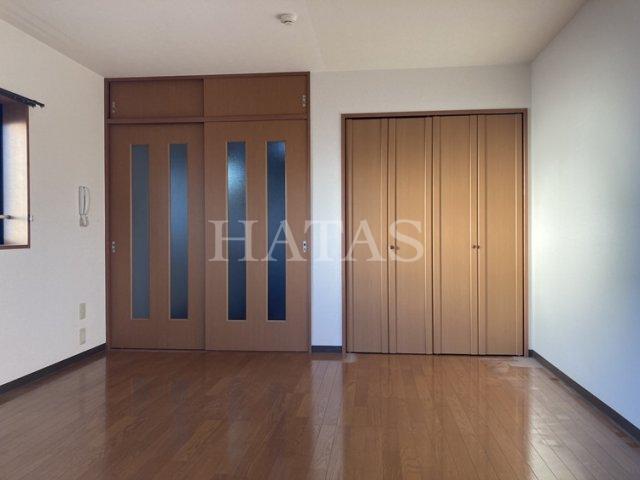 居室・リビング　同物件別部屋です。