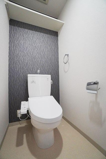 トイレ　別部屋の写真です