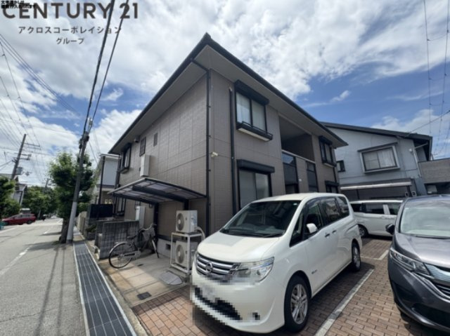 建物外観　宅配BOX付きで便利です！