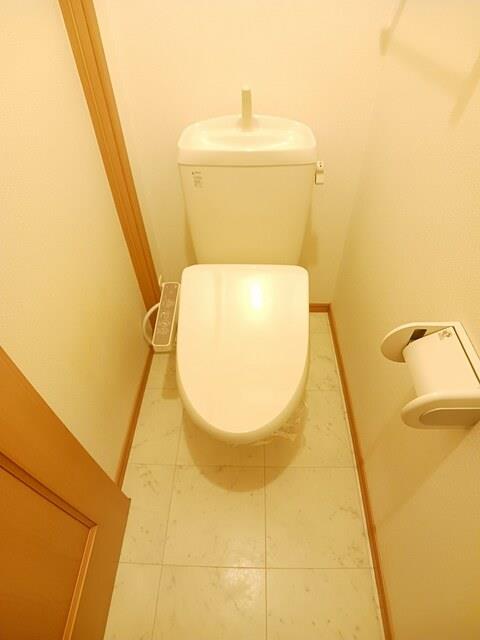 メゾン・プラシードCのトイレ写真