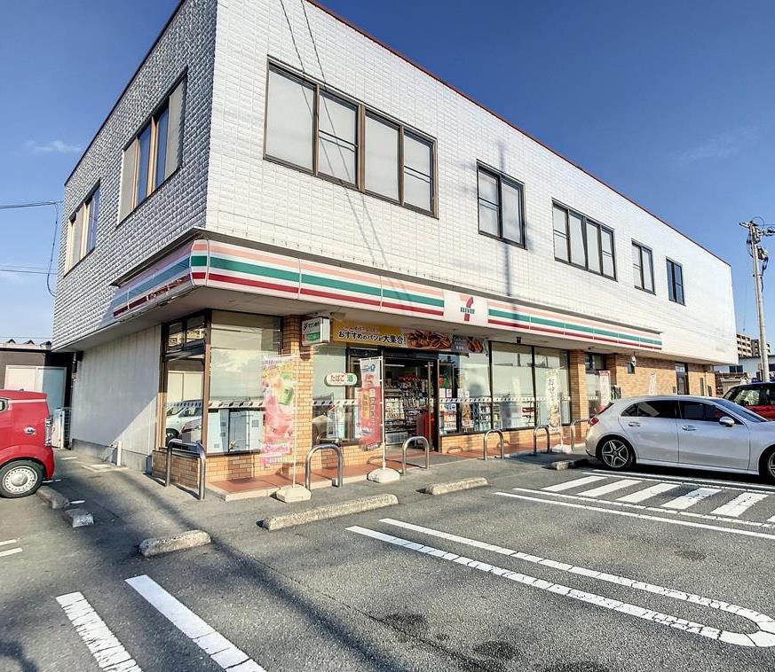 コンビニ　セブンイレブン山口小郡黄金町店（コンビニ）まで846m