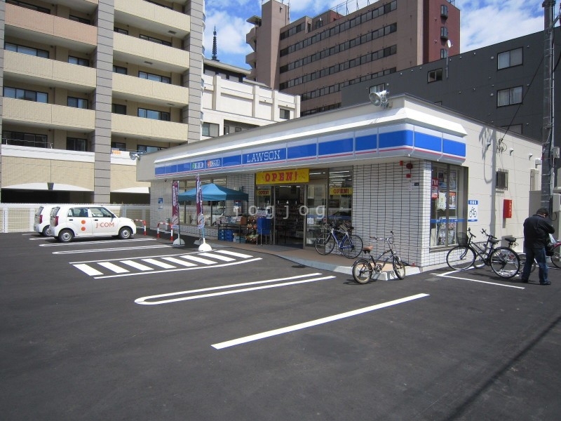 コンビニ　ローソン札幌豊平1条二丁目店（コンビニ）まで626m