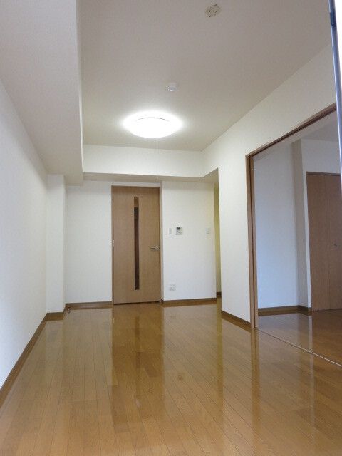 居室・リビング　☆使いやすい居間です☆