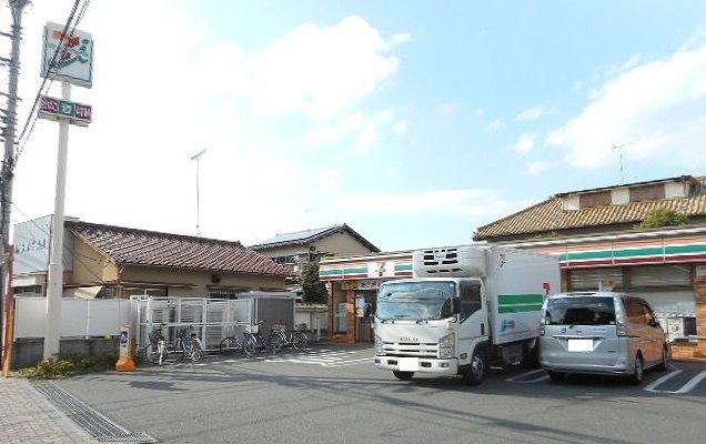 コンビニ　セブンイレブン（コンビニ）まで150m