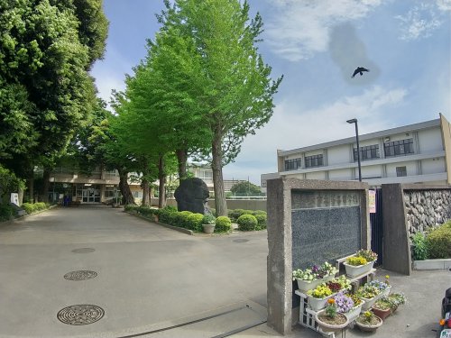 中学校　習志野市立第二中学校（中学校）まで348m