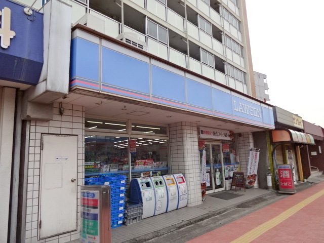 コンビニ　ローソン西が丘三丁目店（コンビニ）まで295m