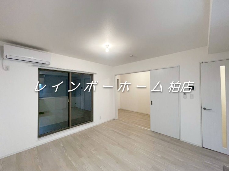 居室・リビング　同施工。参考写真。