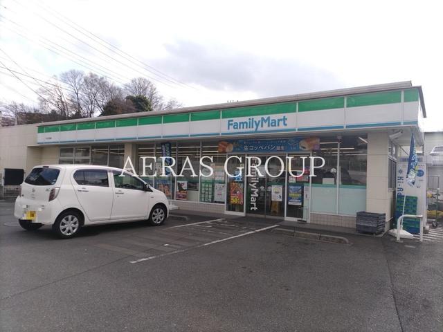コンビニ　ファミリーマート 十日市場店（コンビニ）まで1157m