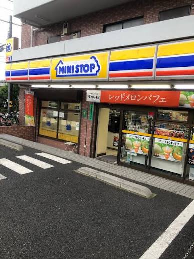 コンビニ　ミニストップ 高井戸東3丁目店（コンビニ）まで232m