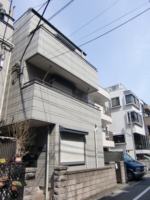 建物外観　単身者限定☆周辺は閑静な街並みが広がる住宅街です。