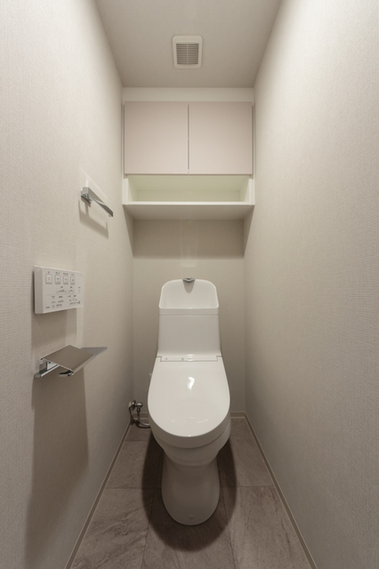 トイレ　※写真は同タイプ住戸です。