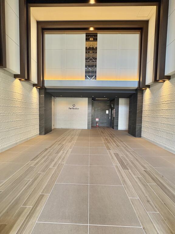 ＪＲ阪和線 美章園駅 徒歩5分 13階建 築2年の外観写真