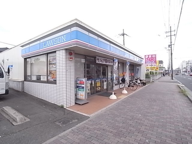 コンビニ　ローソン 伊丹寺本三丁目店（コンビニ）まで240m