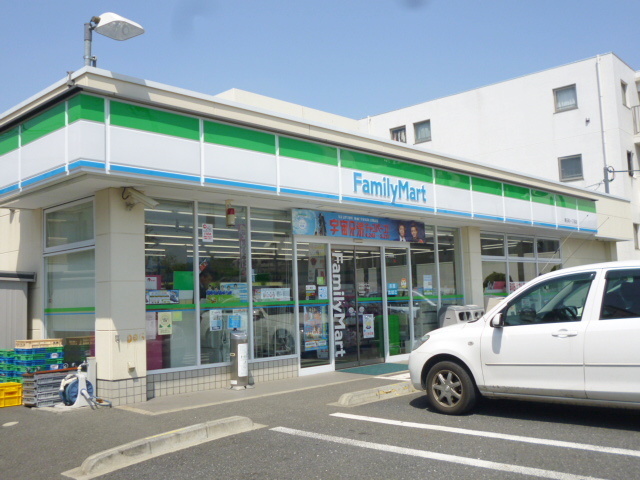 コンビニ　ファミリーマート（コンビニ）まで340m