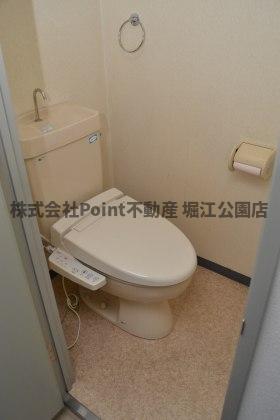 地下鉄千日前線 阿波座駅 徒歩5分 11階建 築32年のトイレ写真