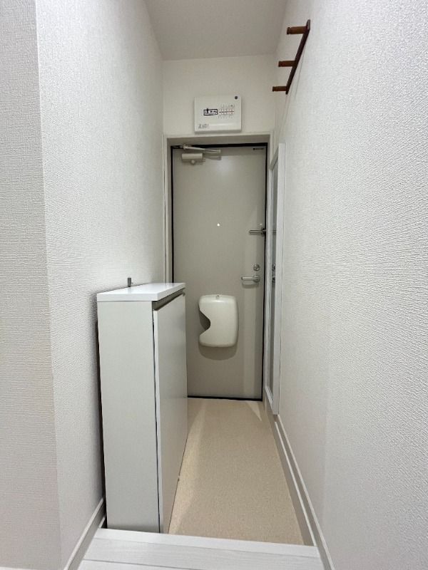 玄関　（別タイプ参考写真）マーレ西巣鴨　北区西ケ原４