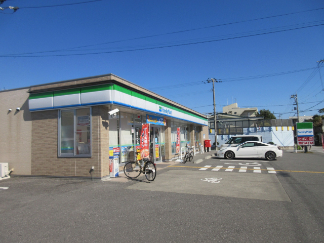 コンビニ　ファミリーマート高知旭天神町店（コンビニ）まで482m