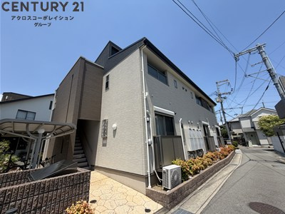 建物外観　敷地内に駐輪場あります♪