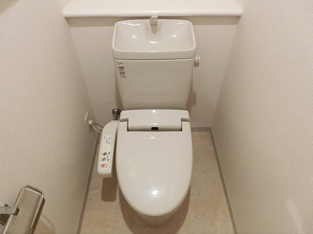 トイレ　別号室の参考写真です。
