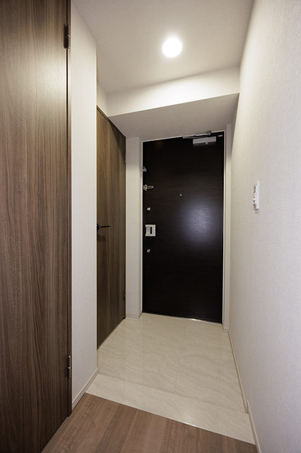 玄関　※写真は同タイプ住戸です。