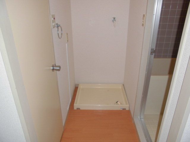 その他設備　室内洗濯機置場（別部屋）