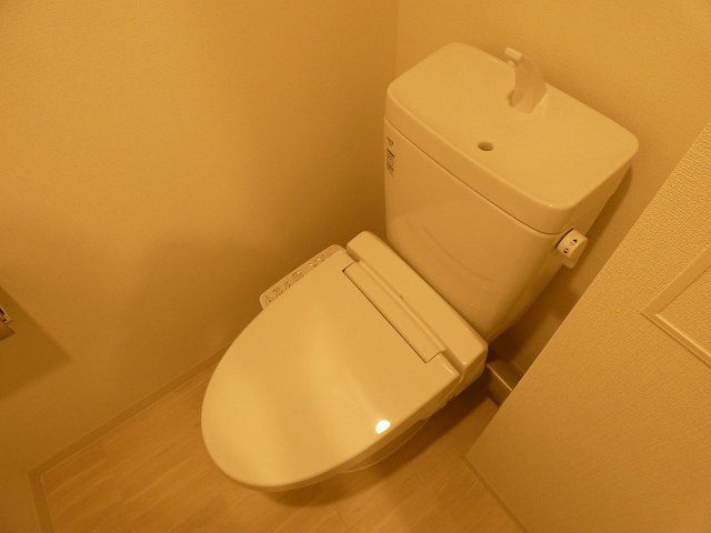 レジディア中目黒IIIのトイレ写真
