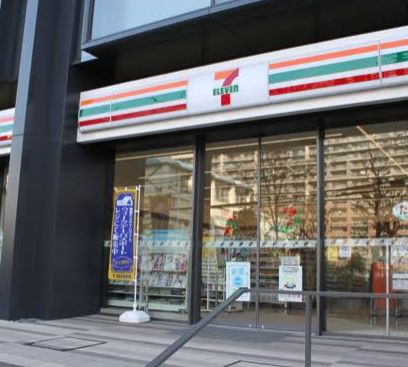 コンビニ　セブンイレブン豊洲5丁目店（コンビニ）まで339m