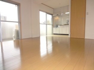寿マンションの居間写真