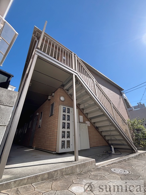建物外観　スタイリッシュな建物です＾＾
