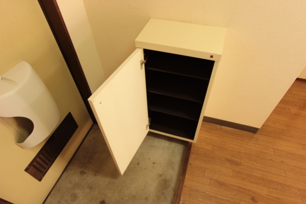 玄関　下駄箱
