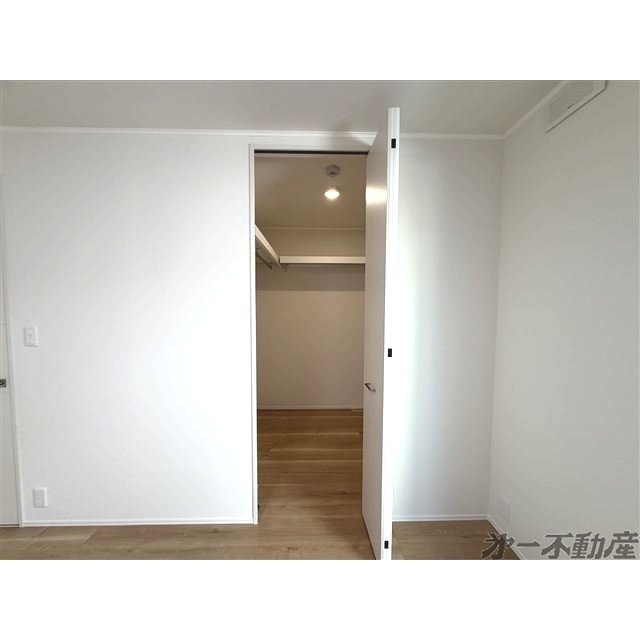 収納　ウォークインクローゼット