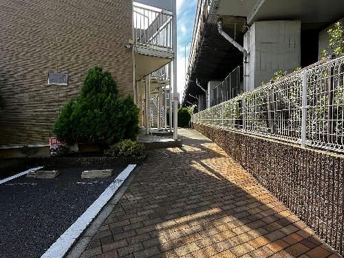 レオパレスシャンテAの外観写真