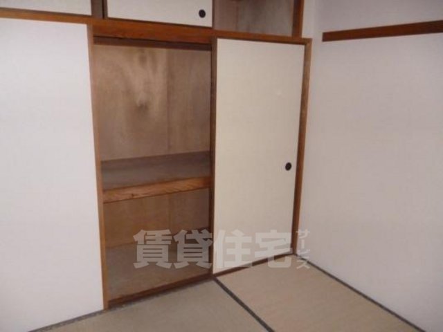 リアライズ上新庄の居間写真