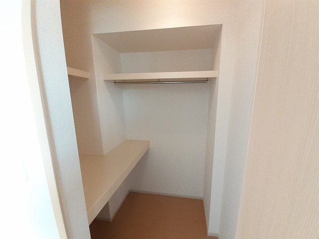ＪＲ草津線 手原駅 徒歩7分 2階建 築13年の内装写真