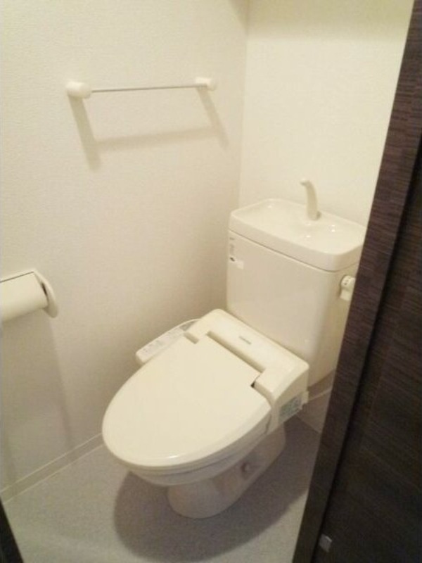 モンターニュレーヴのトイレ写真