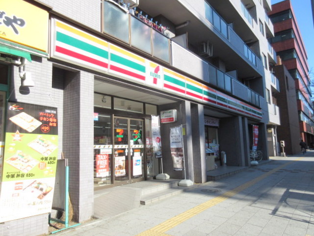 コンビニ　セブンイレブン（コンビニ）まで311m