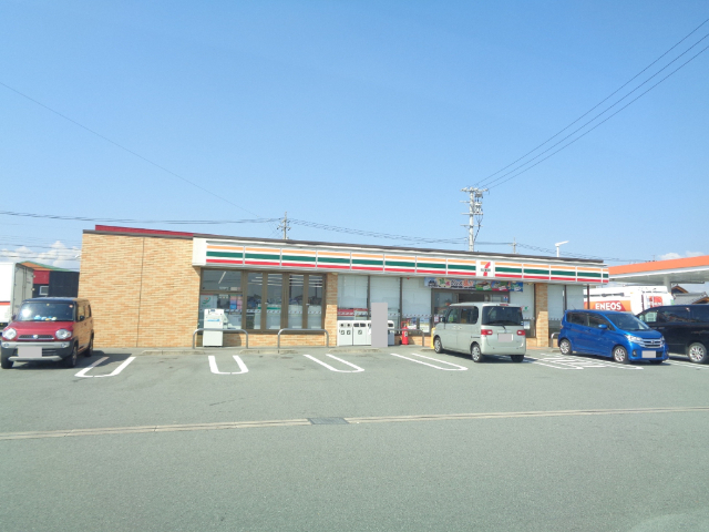 コンビニ　セブンイレブン松阪中道町店（コンビニ）まで1364m