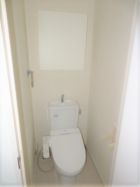 トイレ　同タイプのお部屋です。