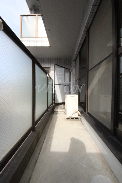 バルコニー　写真は別タイプのものとなります。