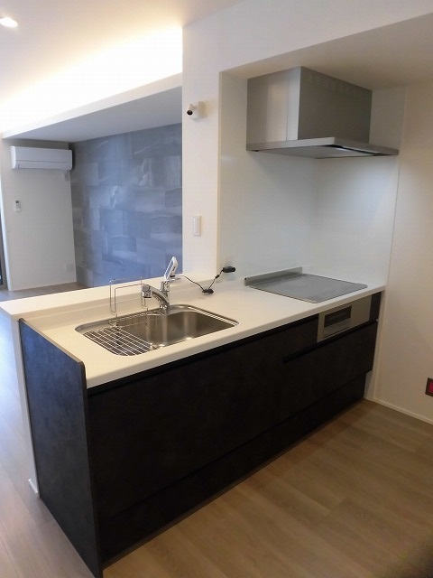 キッチン　IHコンロ付きのカウンターキッチン