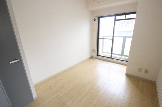 居室・リビング　※別部屋の写真です