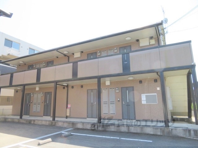 福知山市字天田のアパートの建物外観
