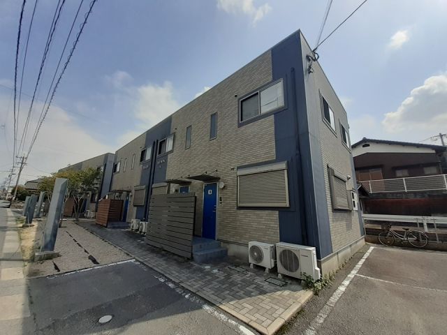 【ジェイズタウンＡの建物外観】